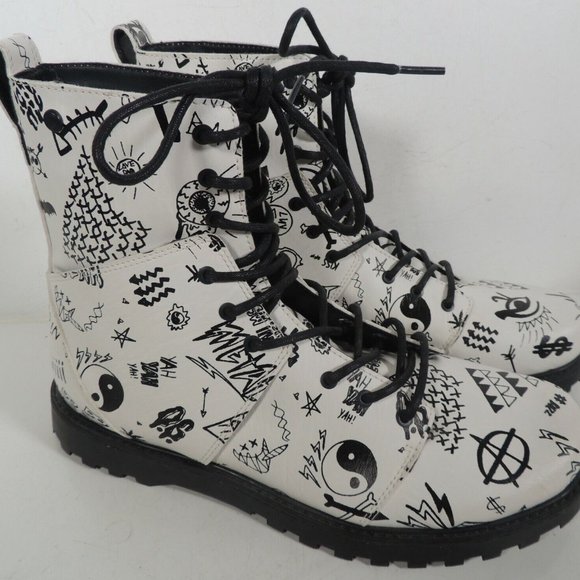 Volcom Boots Women's Go Figure White & Black Combat Shoes Size 10 - Picture 1 of 11